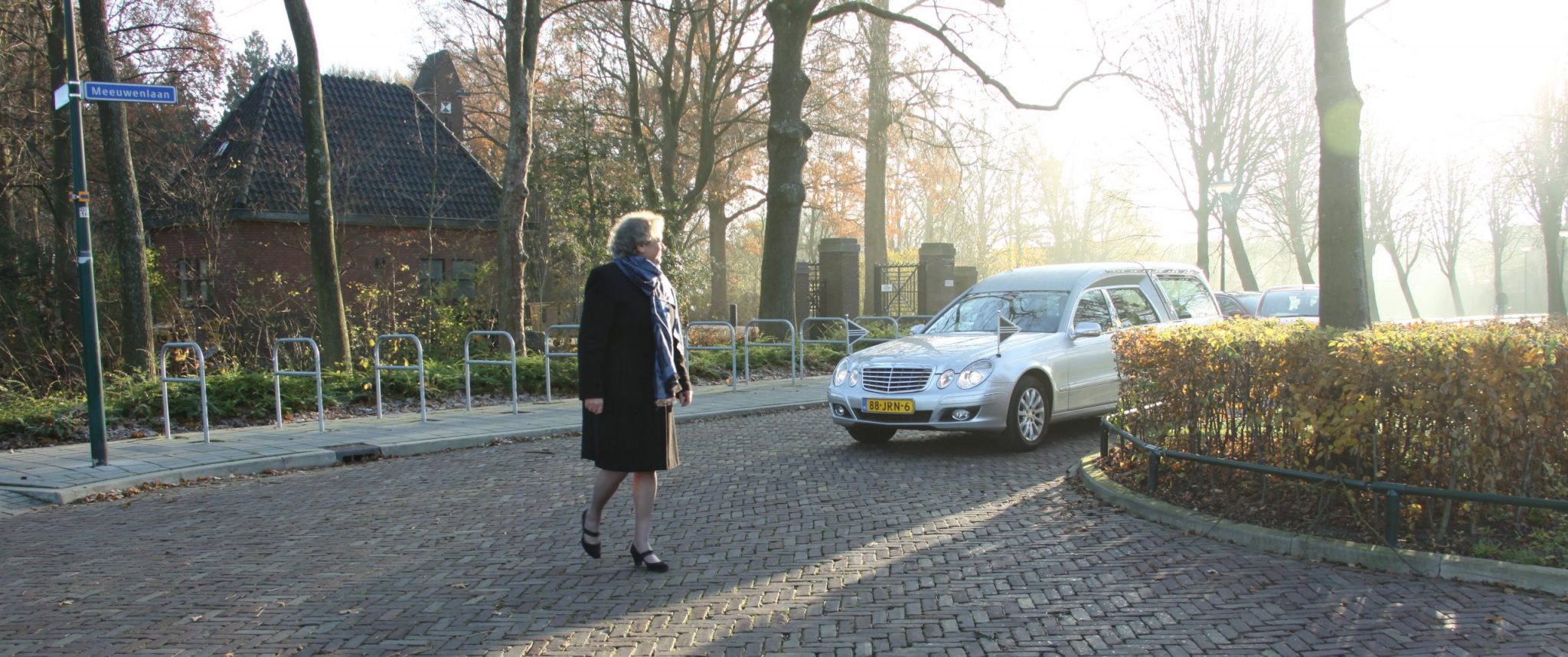 Begraafplaats Meeuwenlaan illustreert keuzes voor begraven bij het regelen van een uitvaart