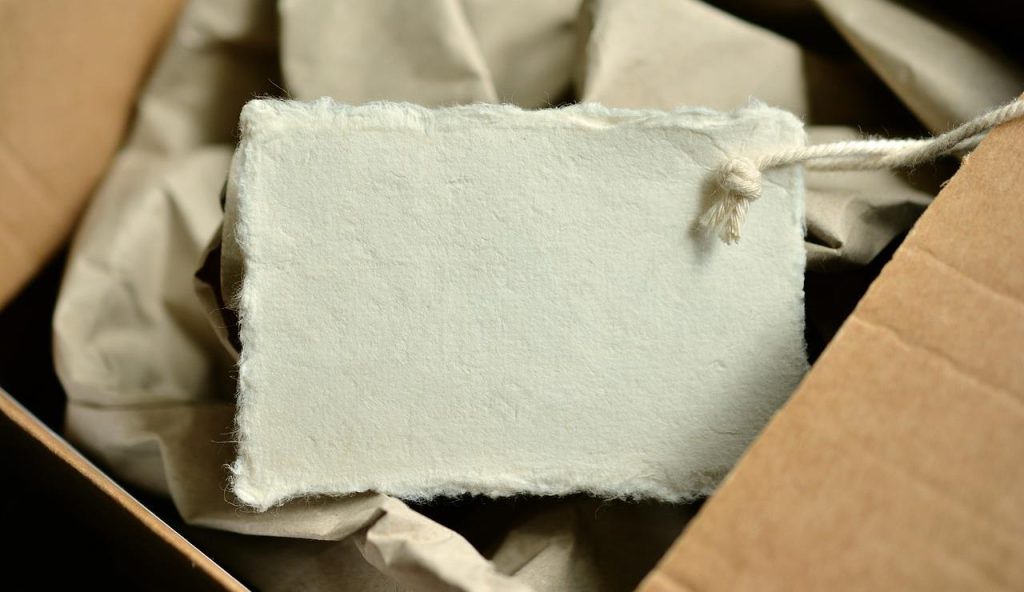 Gids voor succesvol verzenden en pakketverzending in webshops met tips over verpakking en logistiek